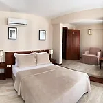 Mitos Pensión 4*
