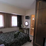 Mitos Pensión 4*