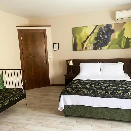 Casa de hóspedes Mitos 2*