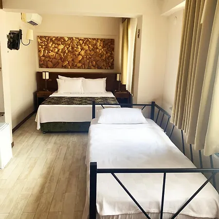 Mitos بيت ضيافة